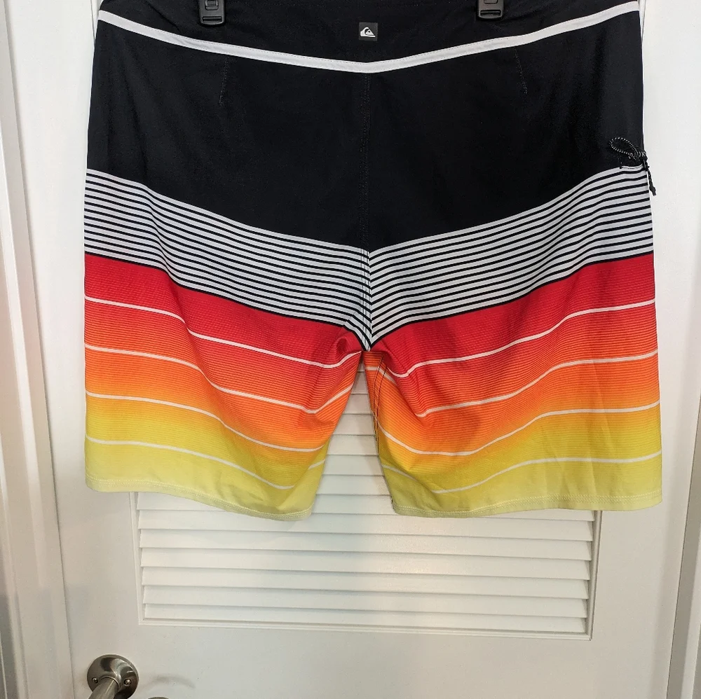 N/A quicksilver shorts